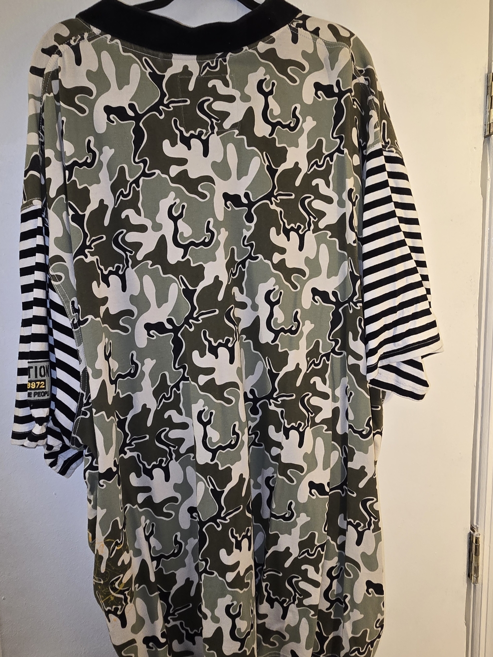 Men's 6x Parish Nation Oversized Green Camo & Black Stripe Shirt